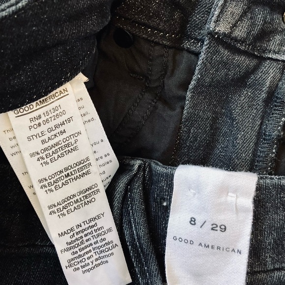 GOOD AMERICAN | Good Legs | Raw Hem in BLK184 - Picture 7 of 11